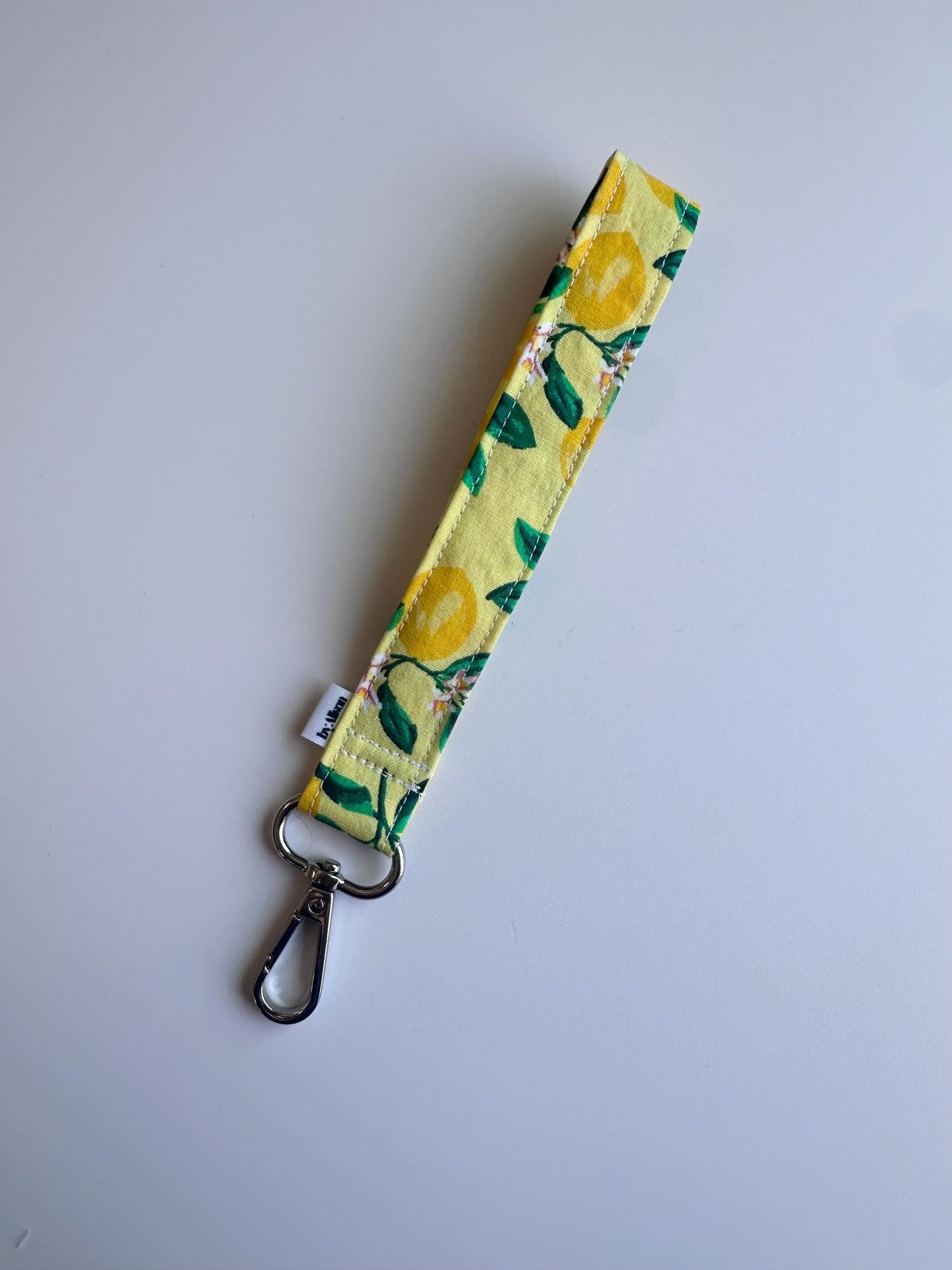 Wristlet & Wallet in yellow lemons