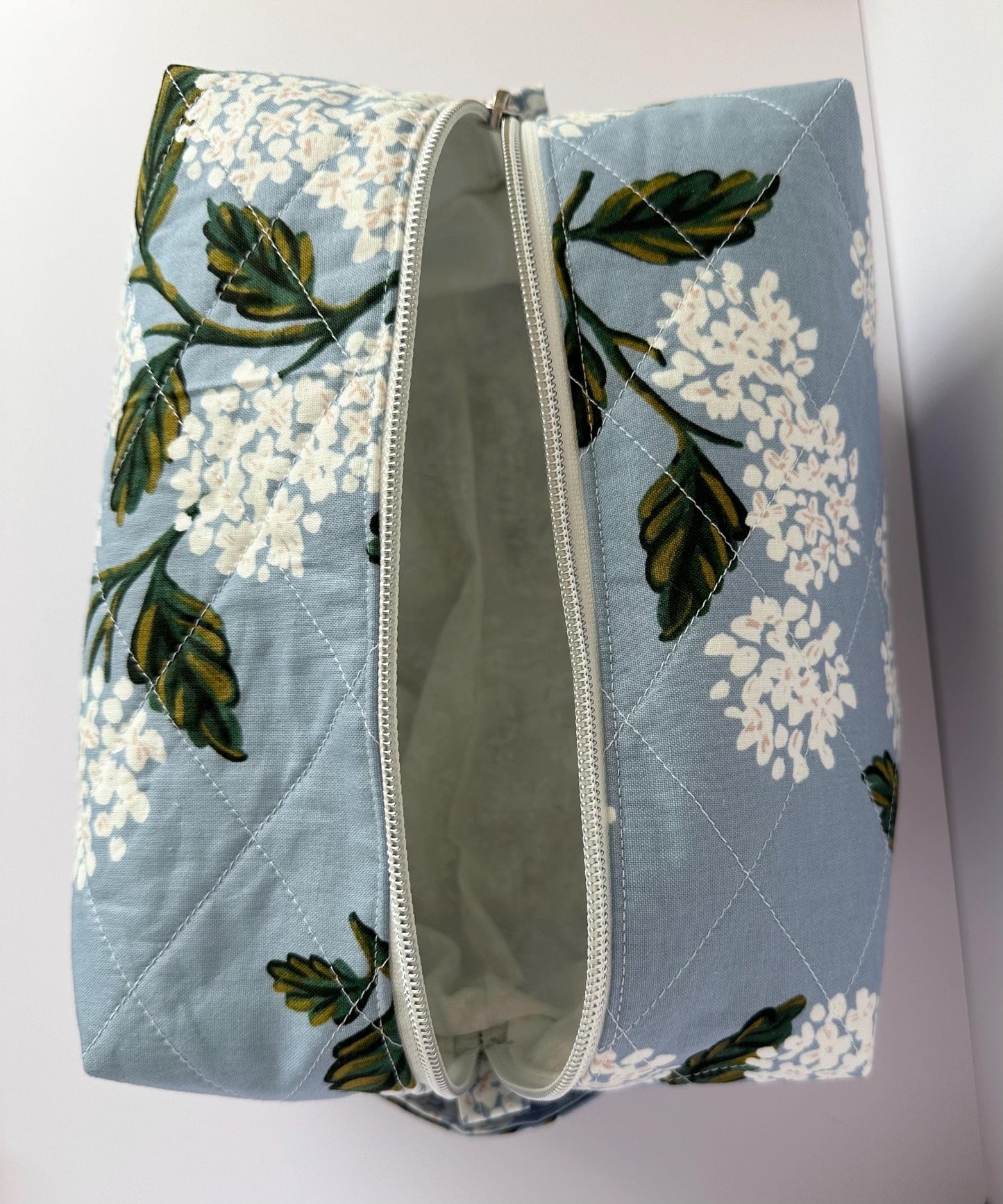 Boxy Makeup Bag in Hydrangeas
